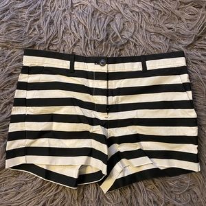 Gap black/white stripes shorts